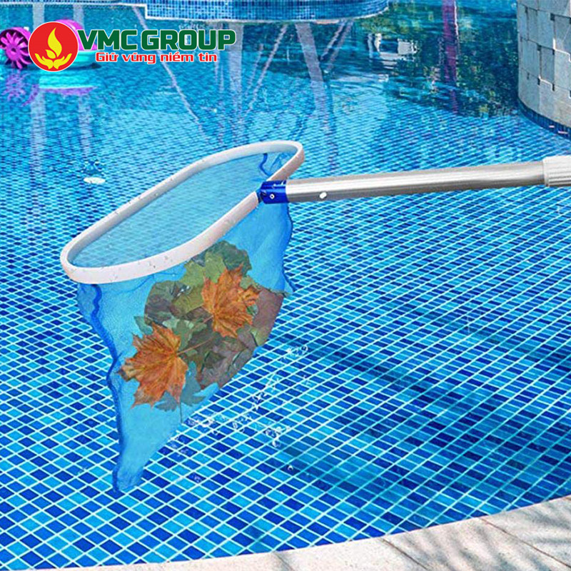 Quy trình vệ sinh hồ bơi đúng cách hiệu quả