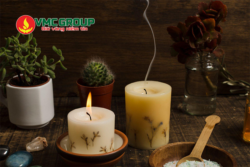 Dầu Parafin được dùng để sản xuất nến thơm